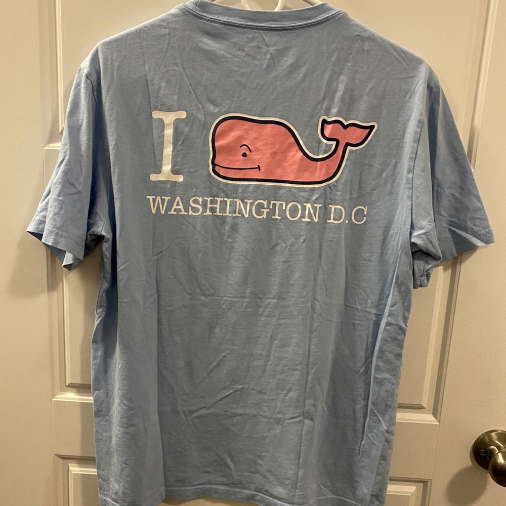 Vineyard Vines tee